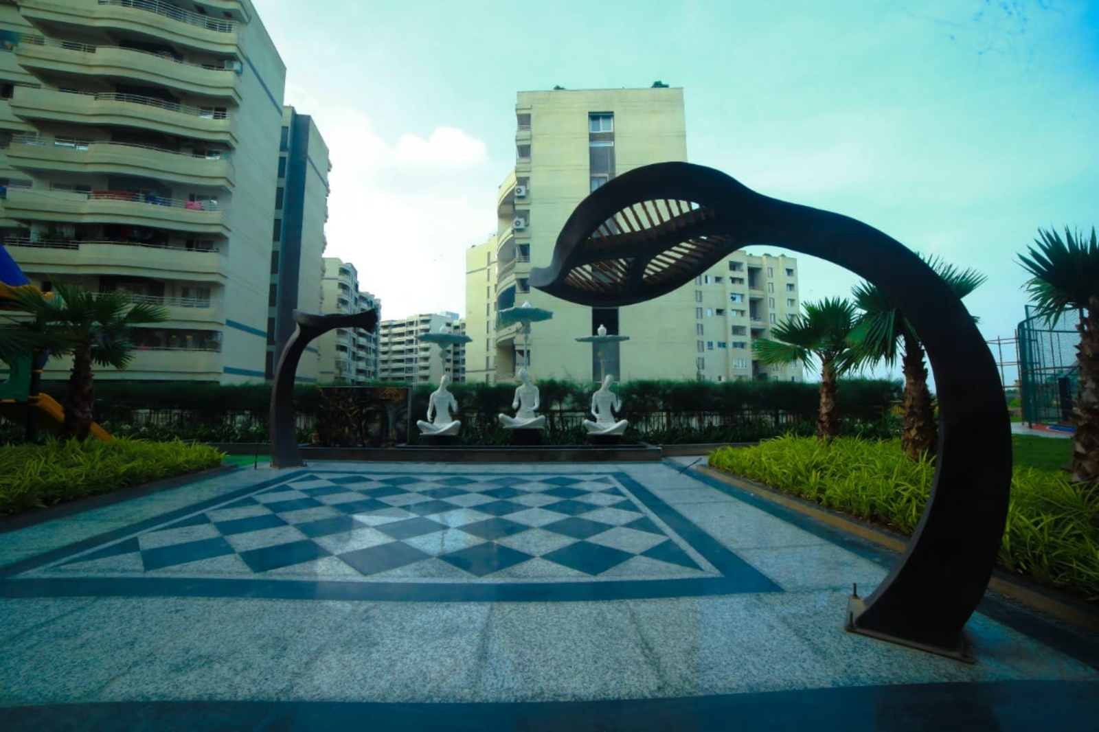 d3c2d273-0195-4266-9836-2de9c562eb7d